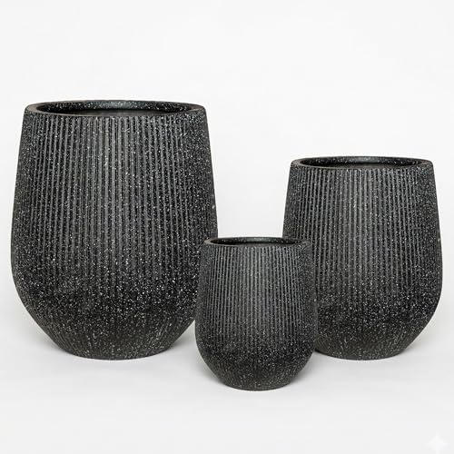 Signature Mount Wilson Modern Indoor Outdoor Fiberstone Tapered Planter (Ribbed Black / 11'' D x 12'' H)