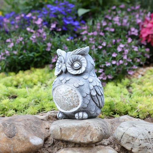 Solar Owl Garden Statues Outdoor Decor Resin Owl Figurine with Solar Light for Patio