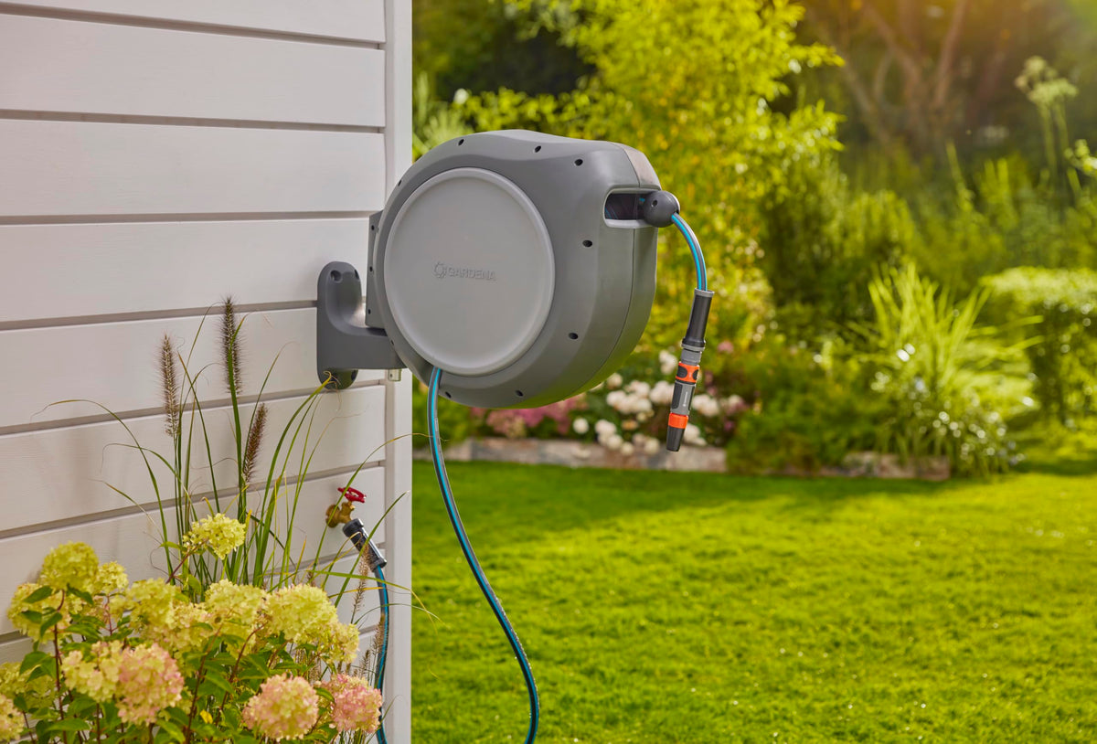 Retractable Garden Hose Reel (50 Foot)