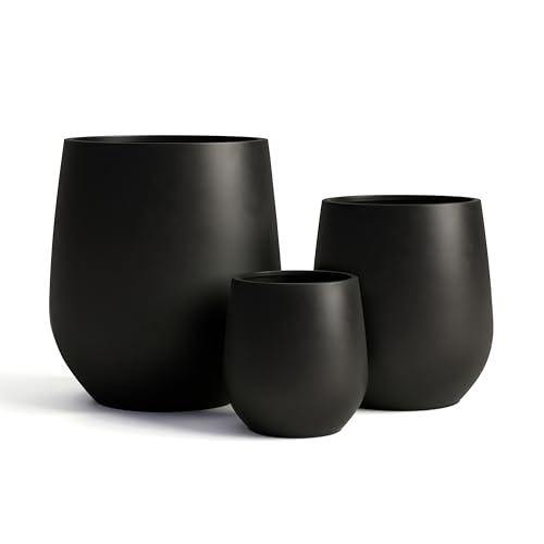 Signature Mount Wilson Modern Indoor Outdoor Fiberstone Tapered Planter (Black / 15'' D x 16.7'' H)
