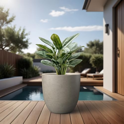 Round Concrete Planter (Weathered Concrete / 18-Inch Dia)