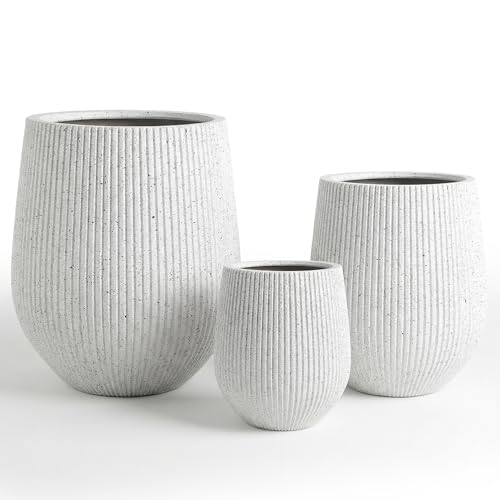 Signature Mount Wilson Modern Indoor Outdoor Fiberstone Tapered Planter (Ribbed White / 11'' D x 12'' H)