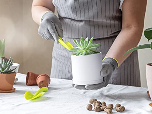 2 Pack White Plastic Planters with Saucers (4")
