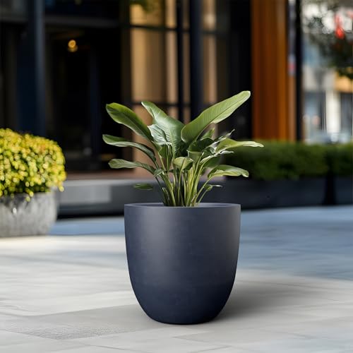 Round Concrete Planter (Charcoal / 18-Inch Dia)