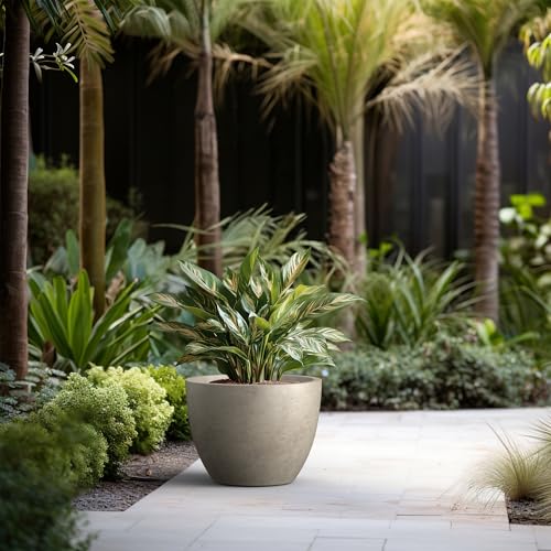 Weathered Concrete Planter 13" Tall All (Buff Concrete / 17.3"Dia x 13"H)