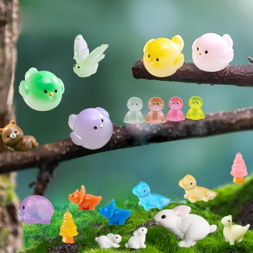 135 Pcs Mini Resin Animals Tiny Resin Animal Miniature Animals Figurines Small Little Animal Figures Bulk for Fairy Garden Micro Landscape Accessories Dollhouse Hide Crafts Décor