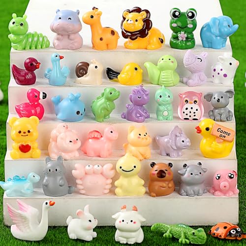 70 Pcs Mini Resin Animals