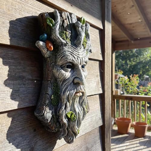 10" Whimsical Tree Face Sculpture (Brown 459)