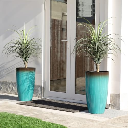 23.5" H Tall Outdoor Planter (23.5" H / Gradient Turquoise)