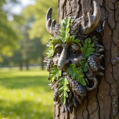 8.3" Real Tree Face Hugger Statue (Green)