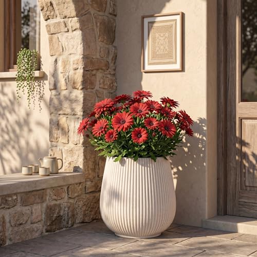 16" Pear Shaped Fluted Outdoor Planter (Off White / Pear-shaped)