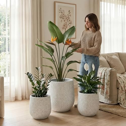 Signature Mount Wilson Modern Indoor Outdoor Fiberstone Tapered Planter (Ribbed White / 11'' D x 12'' H)