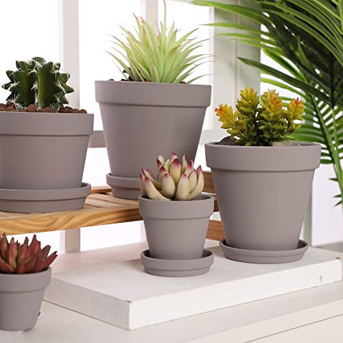 Large Terra Cotta Pots with Saucer (6 Count)