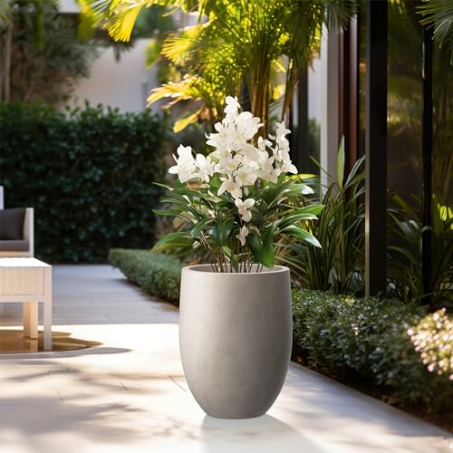 Tall Concrete Planter (Weathered Concrete / 21.7" h)