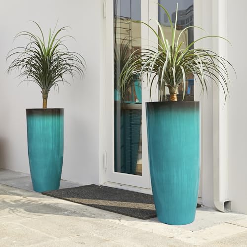 30" H Tall Outdoor Planter (30" H / Gradient Turquoise)