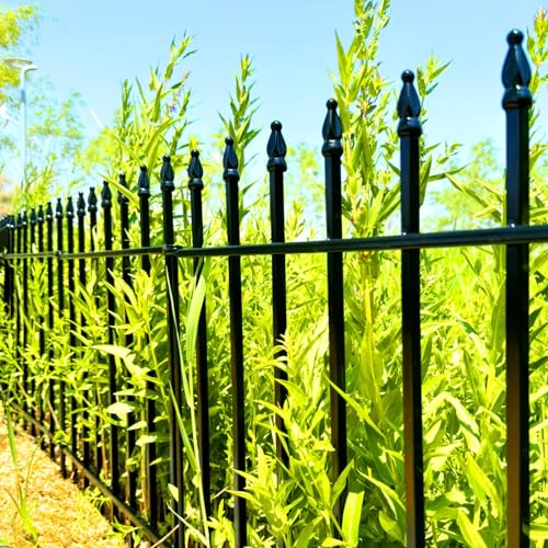 24" H x 24" W Decorative Metal Garden Fence (36 Sq Ft)