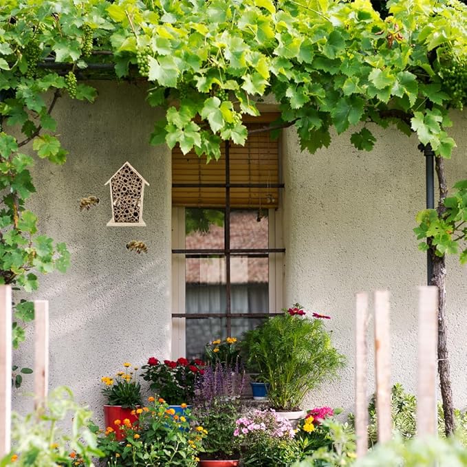 Bee House, Wooden Insect Hotel Hanging Bamboo Bees Hive Habitat Bug Garden Shelter Insects House Decoration Beneficial Nests Box Decorations for Butterfly Bird Outdoors Attracts Pollinators 2PCS