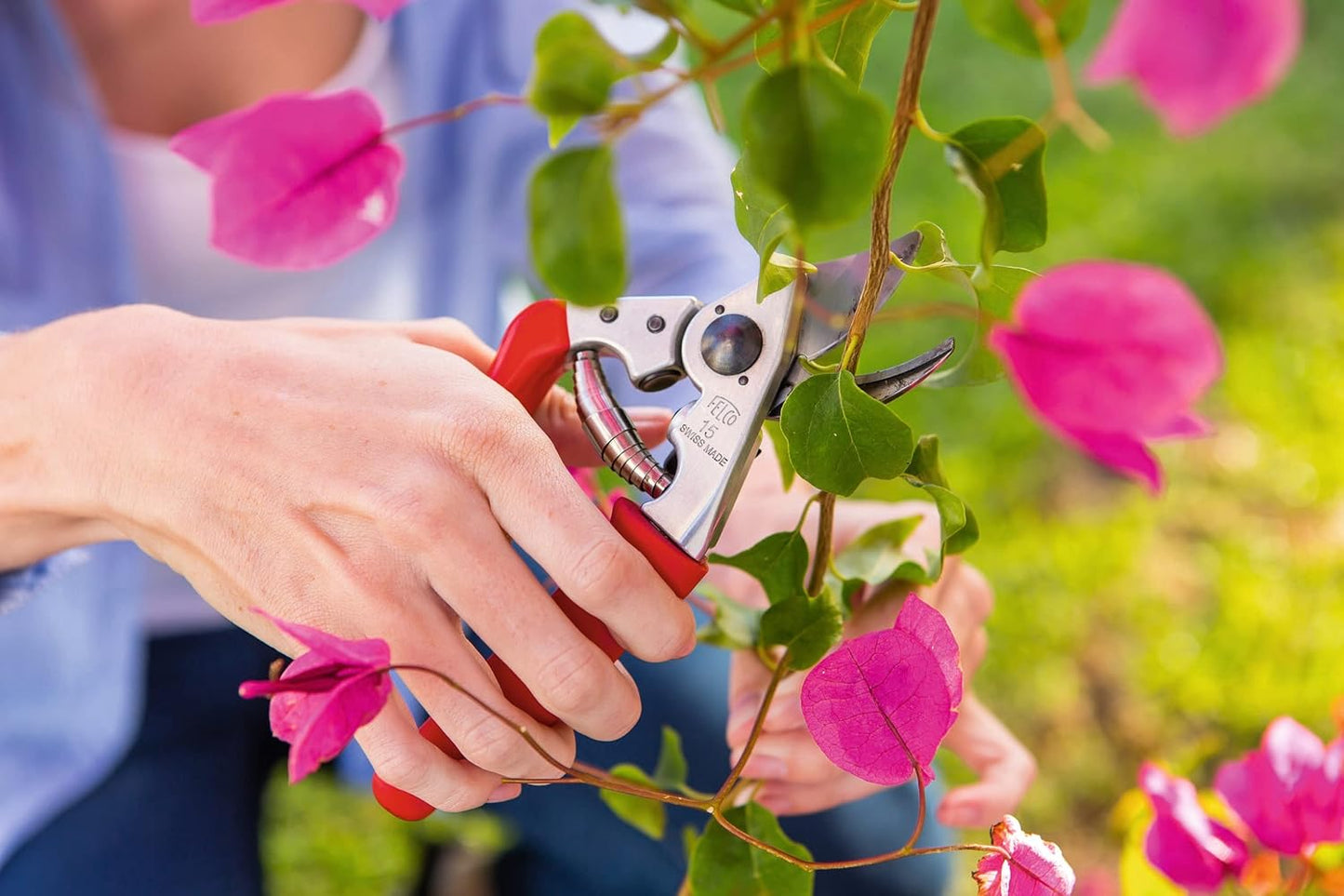 Felco F 15 Pruning Shears – 4.7" Garden Clippers with Rubber Grip & Anvil Blade | Hand Pruners for Gardening | Garden Tool Cutter with Forged Aluminum Handle, Lightweight Precision for Small Hands