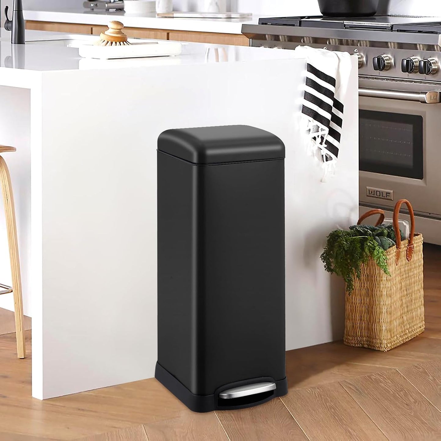 8 Gallon/30 L Kitchen Trash Can, Fingerprint-Proof Stainless Steel Garbage Can with Soft Close Lid, Foot Pedal, Removable Inner Bucket for Home, Office, Bedroom, Bathroom, Black