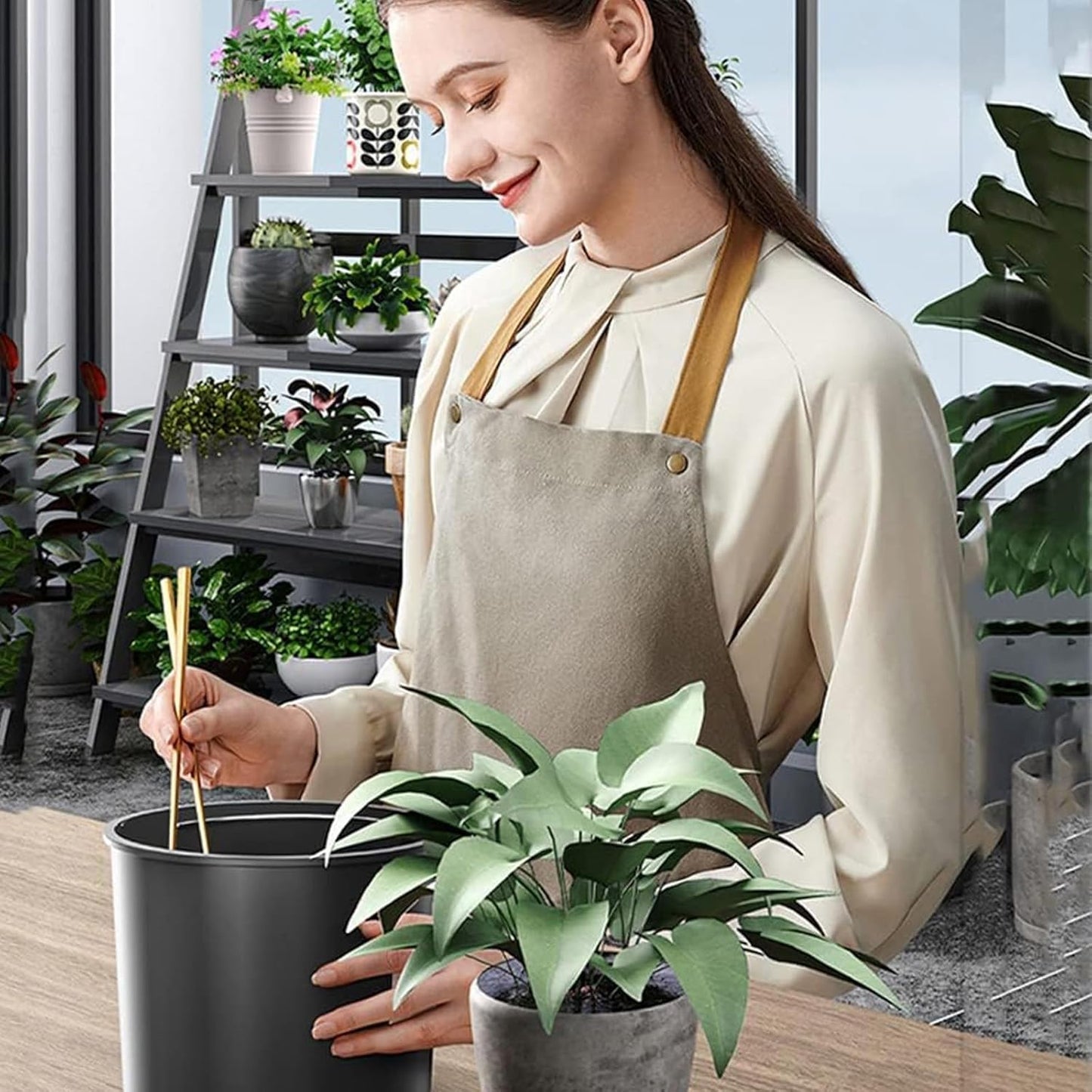 Smart Kitchen Electric Composter,2.5L Auto Food Cycler with Single Button,Home and Kitchen Composting Bin,Compost Machine,for Countertop,Counter,220V