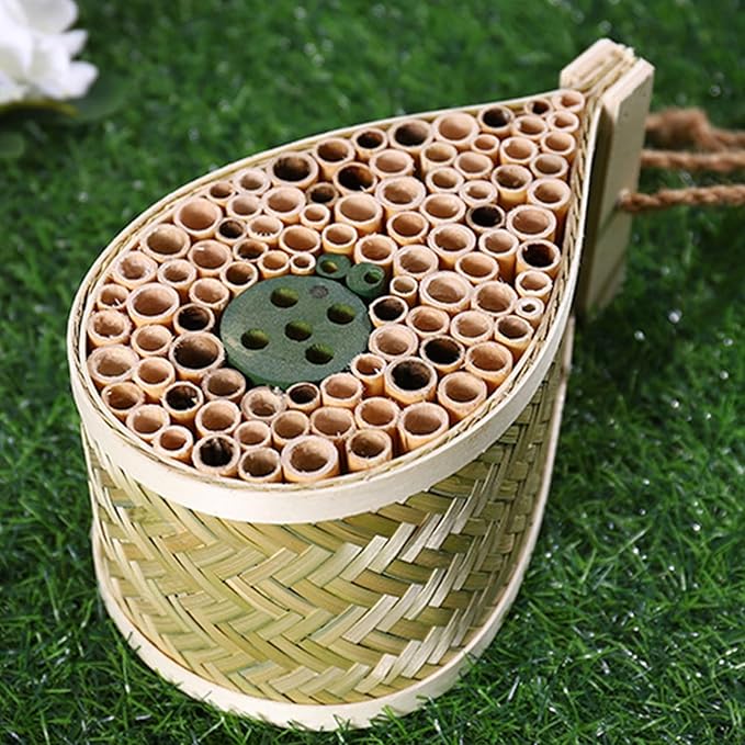 Mason Bee House, Pollinating Palace，Hanging Wooden bee House Habitat with Bamboo Tubes for The Garden and Yard Bee Hotel for Pollinators