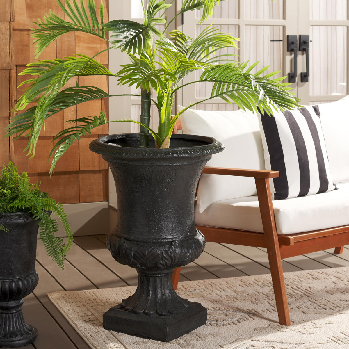 Outdoor Paven Outdoor Urn Planter (Black)