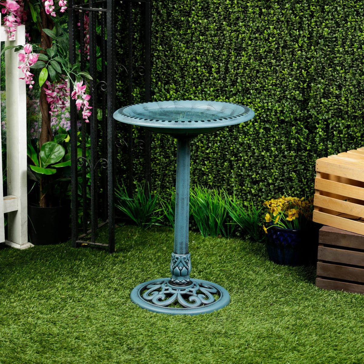 TEC116BL Pedestal Birdbath with Scrollwork Base and Ground Stakes